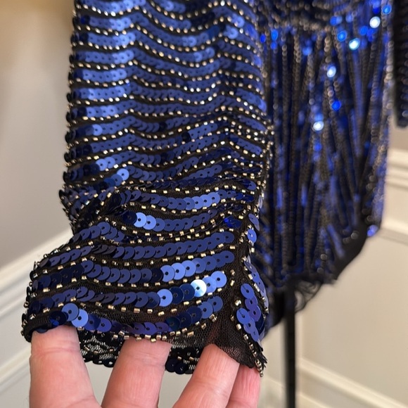 Vici SAPPHIRE SEQUIN LONG SLEEVE ROMPER size medium - Picture 6 of 12